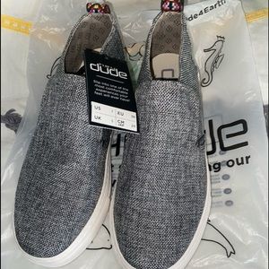 Peyton L Linen Heydudes